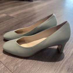 New Amalfi by Rangoni heel in mint green