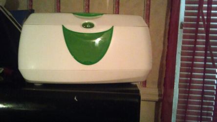 Wipe warmer