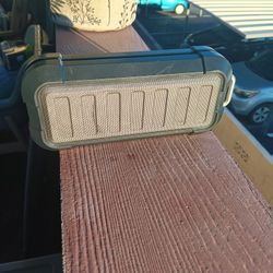 Sharper Image Bluetooth Speaker