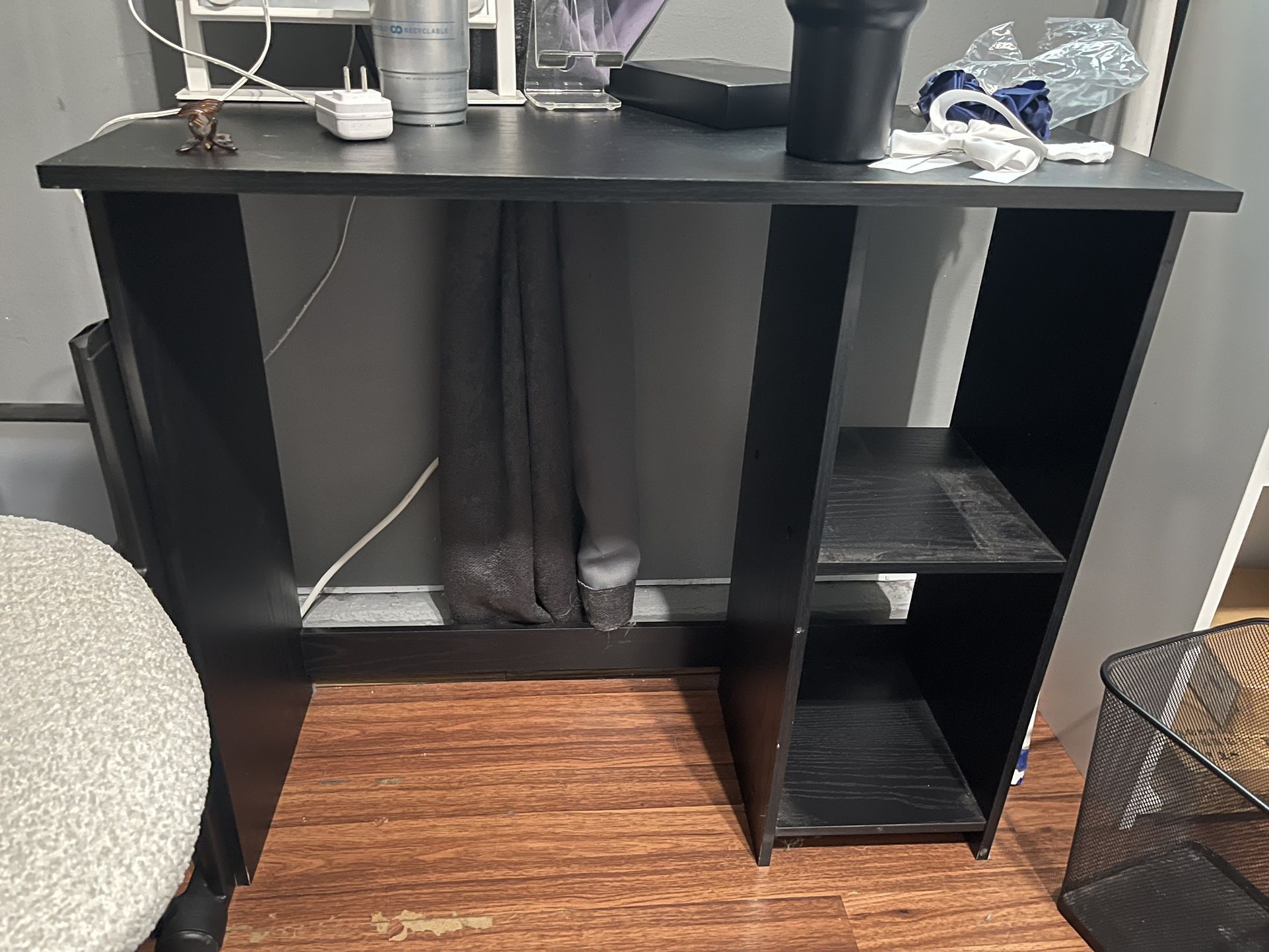 Desk/Storage Cart/3 Space Shelf 