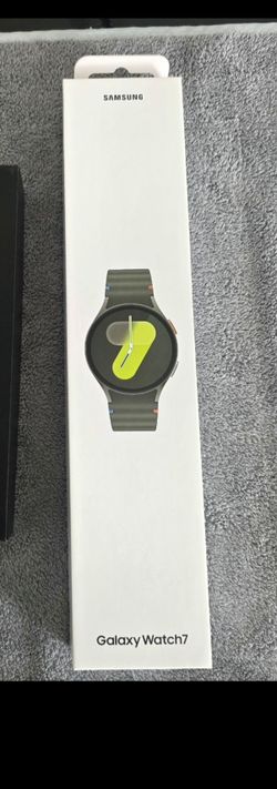 Samsung Galaxy watch 7 44mm   https://offerup.com/redirect/?o=MzIuR2I= Green