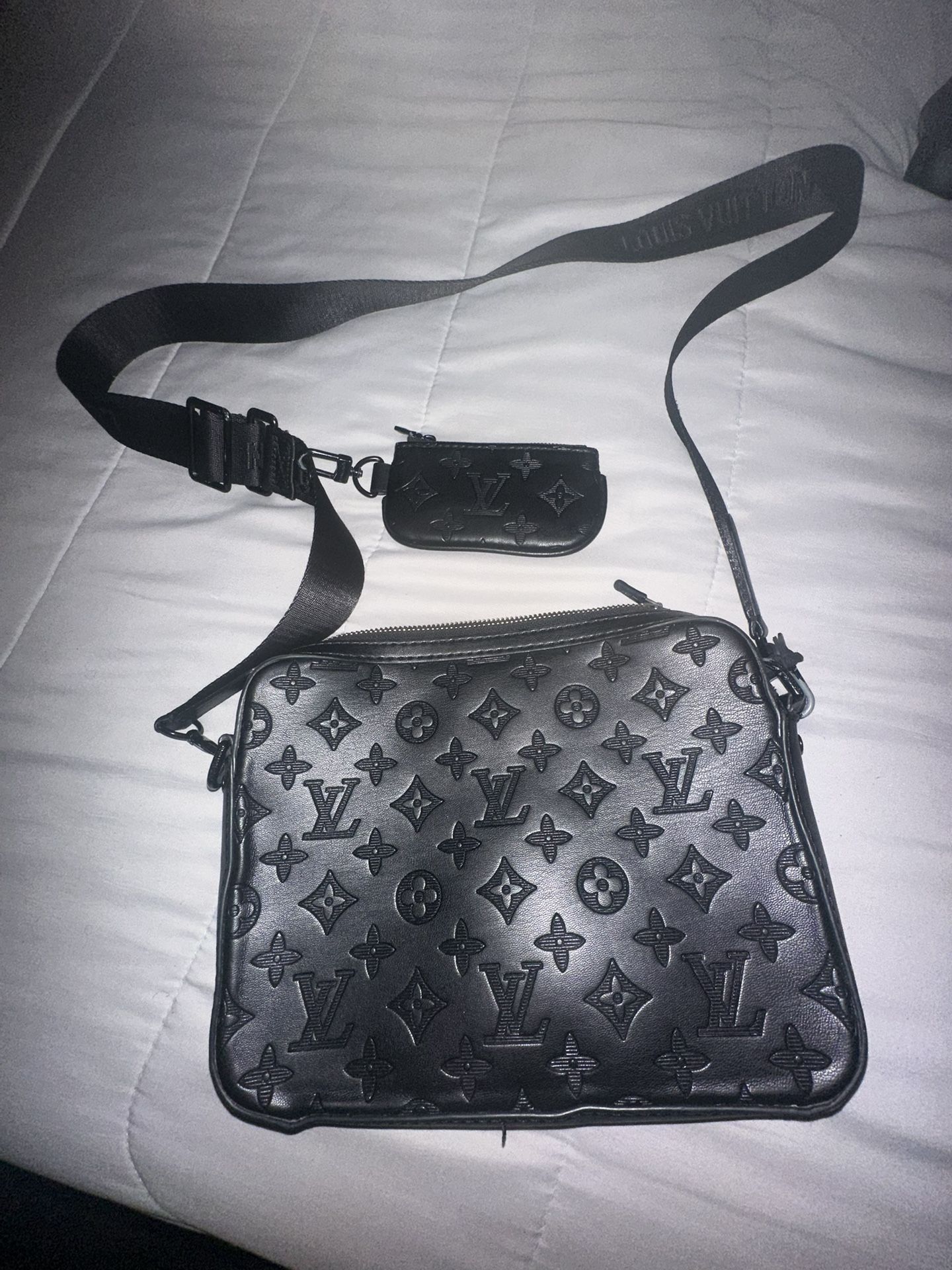LOUIS VUITON TRIO MESSENGER BAG