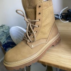 Louis Vuitton Ranger Ankle boots