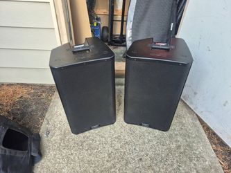 Qsc K12.2 Speakers with Box