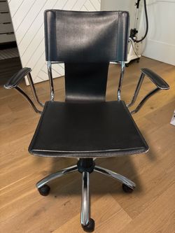 FREE Black Office Chair. Pickup only. Huntington Beach
