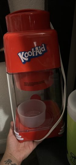 Slushee maker