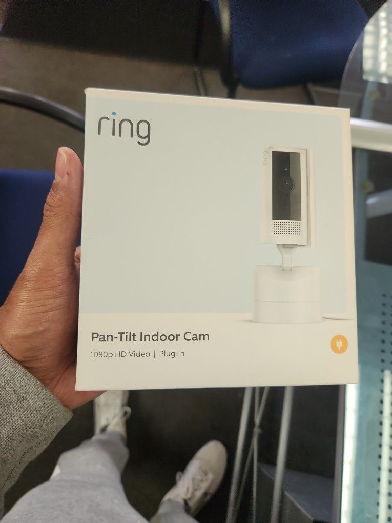 Ring Pan-tilt Indoor Camera. New