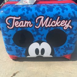Kids Mickey Lounge