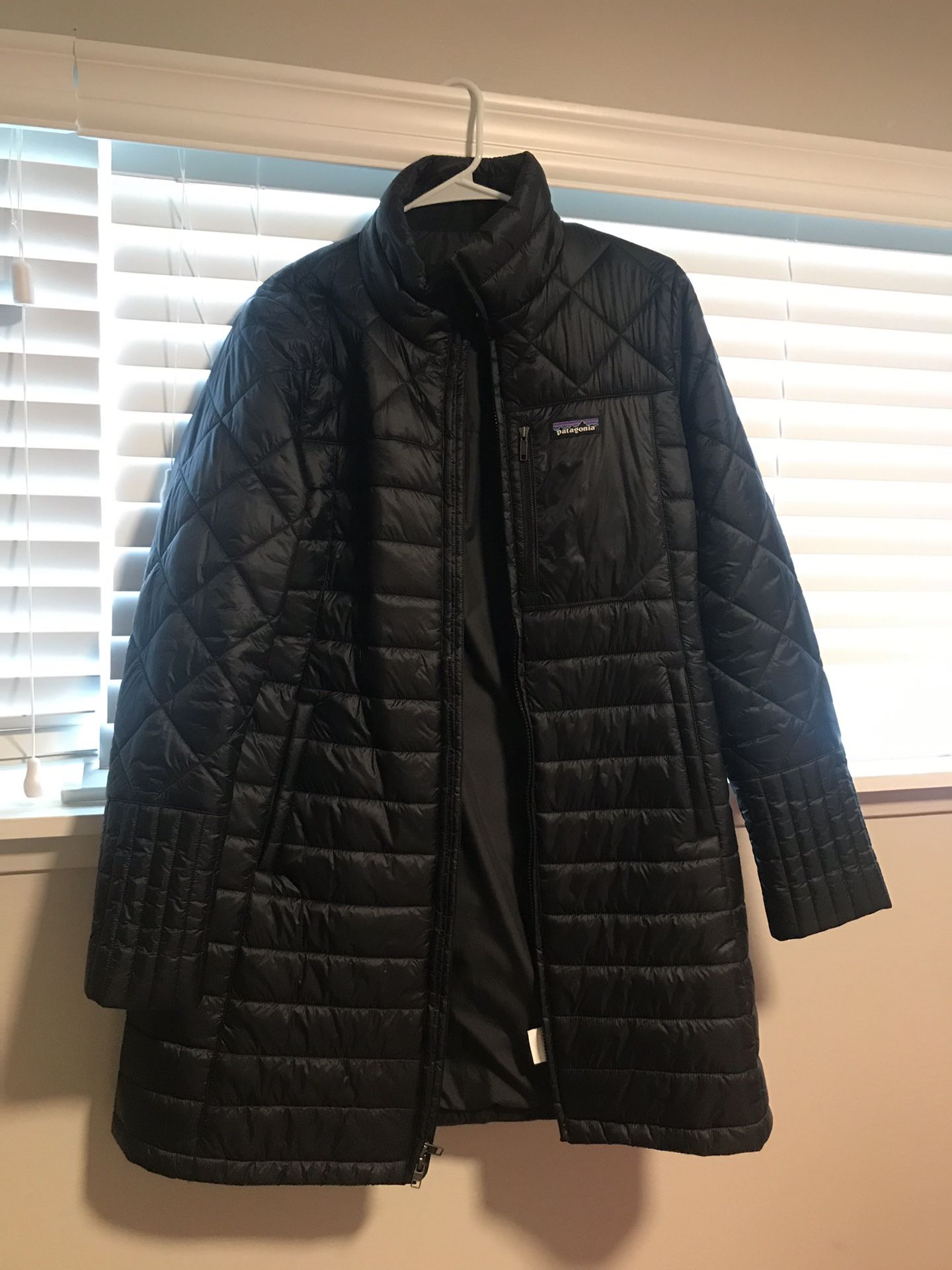 Women’s Patagonia Raincoat