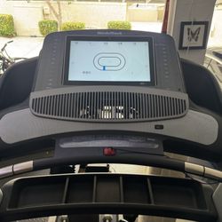 Nordictrack Treadmill Commercial 2450