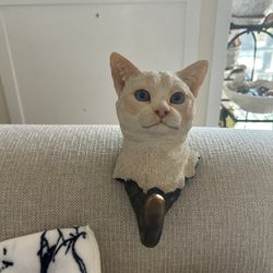 Lifelike Cat Door Hanger