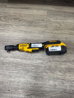 Dewalt 3/4” Ratchet DCF513 with battery