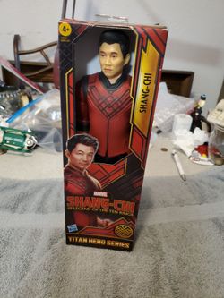 Marvel Shang-Chi Titan Hero Series Action Figure