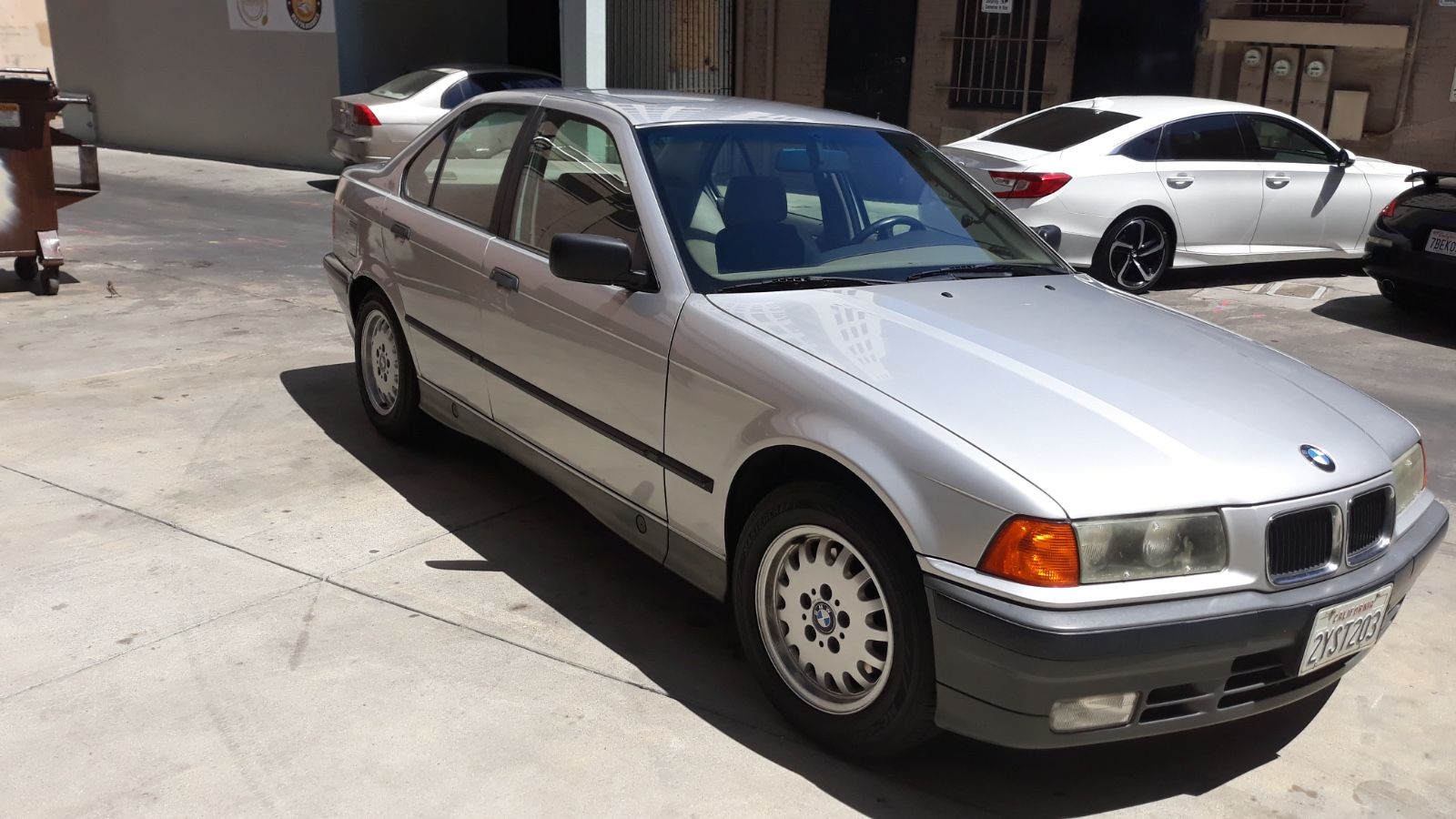 1992 BMW 325i