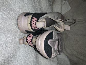 Nike huaraches size Sz 7