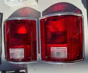 73-87 Chevrolet pick up taillights.