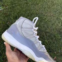 Cool Grey 11