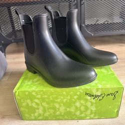 Sam Edelman Black Rain Booties Sz7 