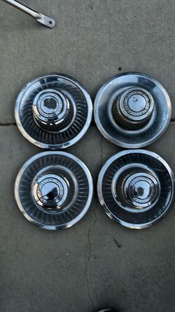GM Rally wheel Center Caps