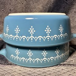 Vintage Pyrex Snowflake Blue Cinderella Casseroles - Set of 2 