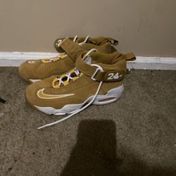 Nike Air Griffey Max 1 Wheat 24 School Youth Boys Girls Sneakers Sz 6y