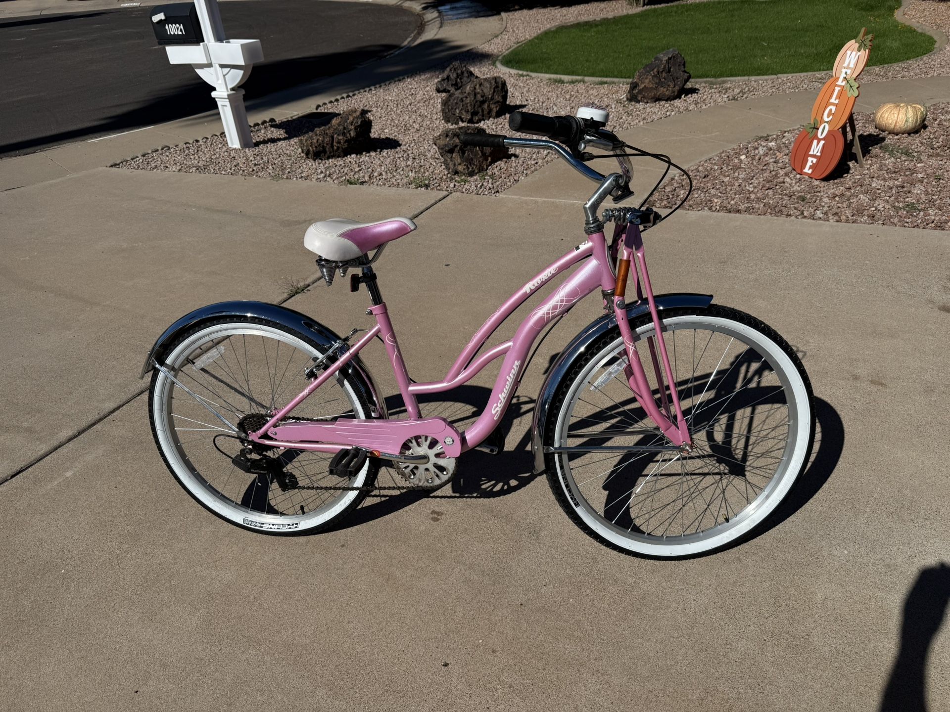 Schwinn Ladies Roxie Pink Bike 26 inch