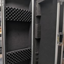 The Road Runner 61 Key Keyboard Flight Case with Casters