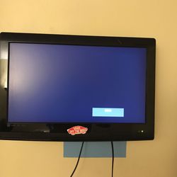 Hitachi TV 26 in Width 17 in Height 720p LCD HDTV with Built-In DVD Player