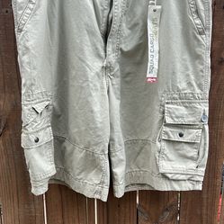Levi’s Squad Cargo Shorts