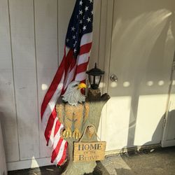 USA Statue And American Flag