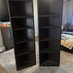 2 Corner Shelf Units 