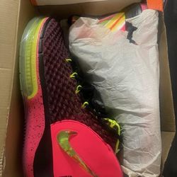 Nike Alpha Dunk