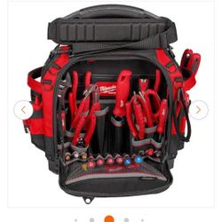 Milwaukee PACKOUT 15 in. Structured Tool Bag
Questions