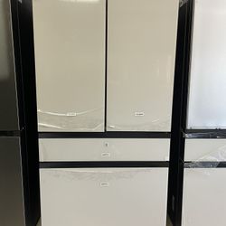 Samsung Bespoke French Door Refrigerator With Beverage Center