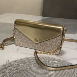 New Michael Kors Purse 