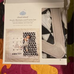 Monthly Growth Milestone Blanket 