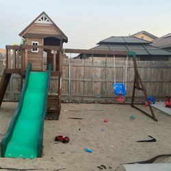 Play Set/swing & Slide 