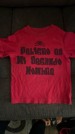 Children’s place red  t-shirt “peligro” 18M