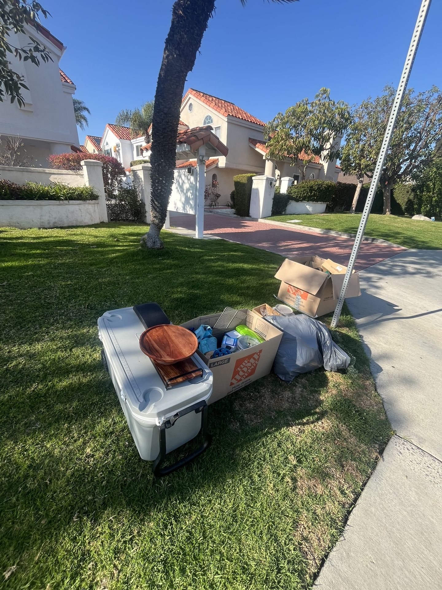 FREE @ Corner Santa Ana & Carefree Ln