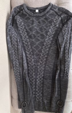 Lululemon Long Sleeve Top - Size 6