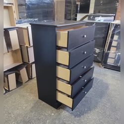 Five drawers dresser with rails