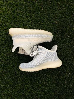 Adidas Yeezy Boost 350v2 - Cloud White