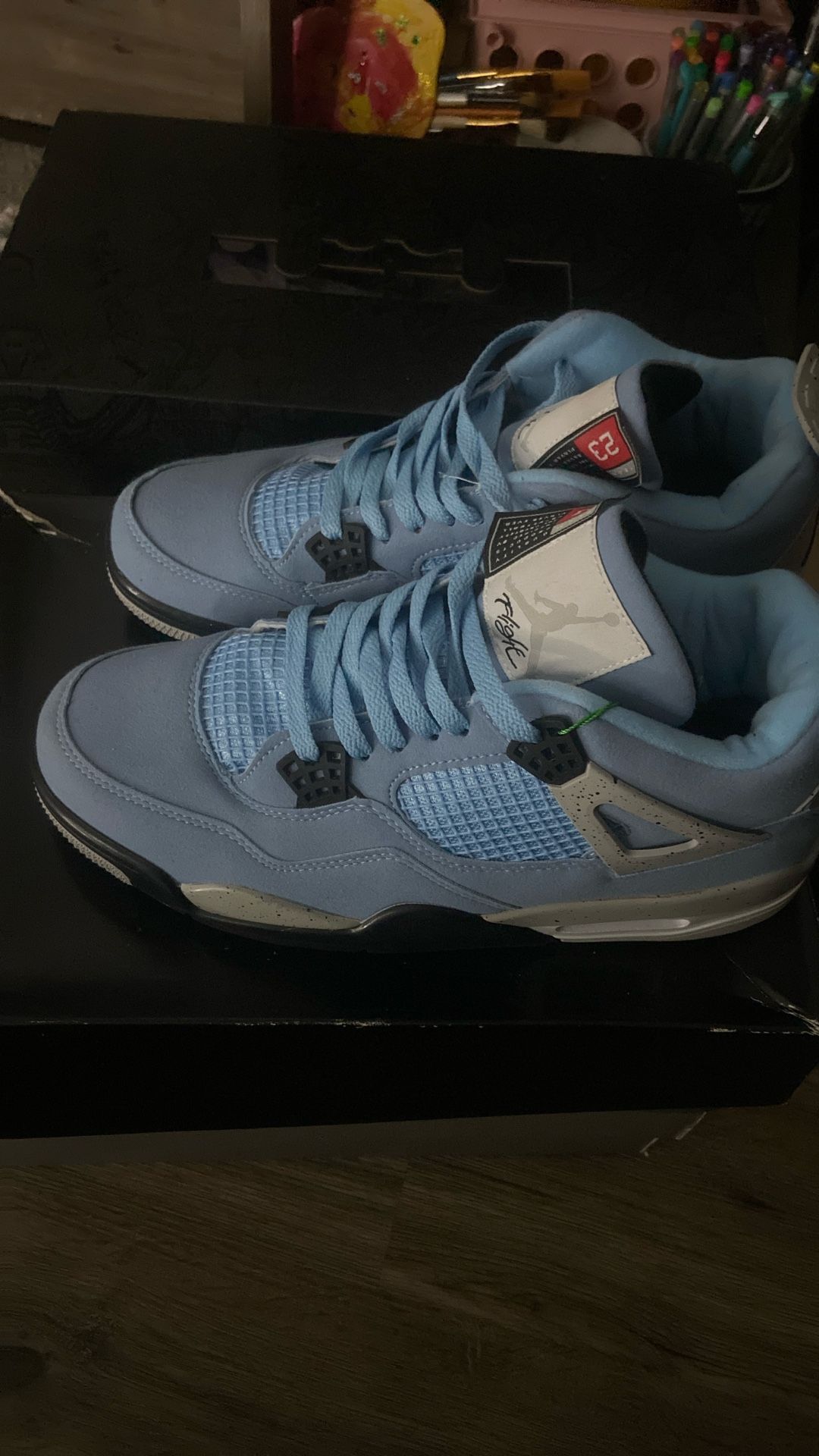 Retro 4s Low top University Blue