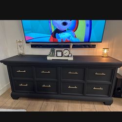Entertainment Center Dresser
