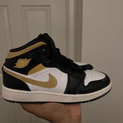 jordan 1’s!! willing to go down on price 