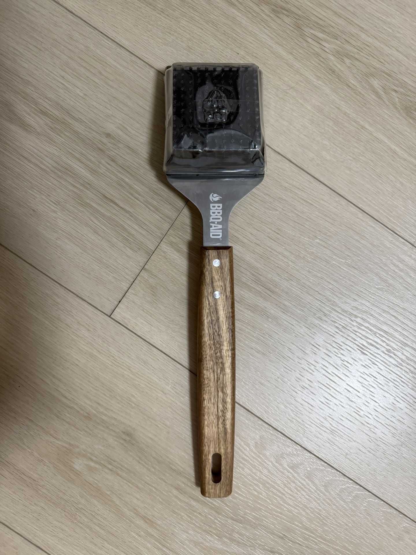 BBQ-Aid Grill Brush and Scraper for Barbecue