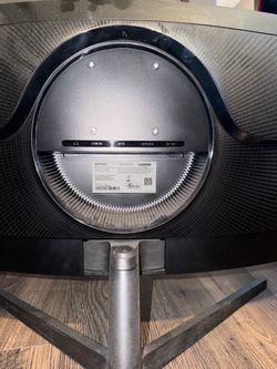 Curved gaming monitor
