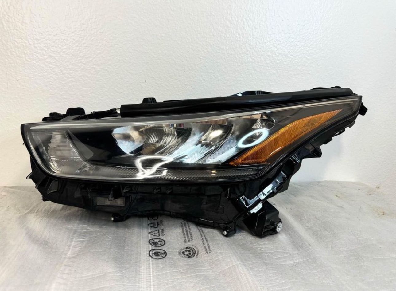 2020 - 2023 TOYOTA HIGHLANDER LH HEADLIGHT OEM