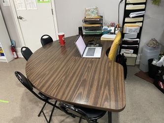 desk table