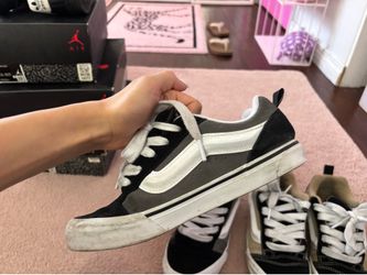vans 2 x $20